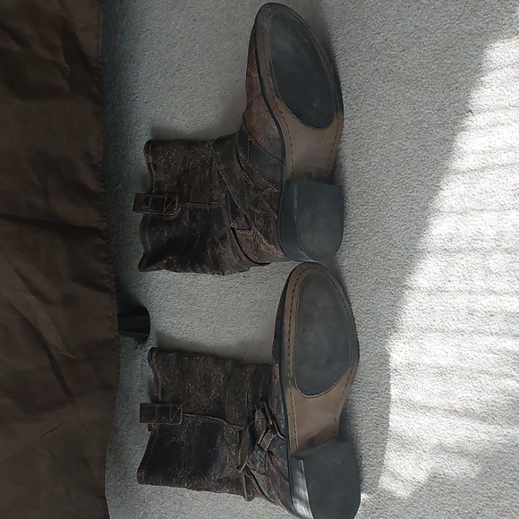 Distress boots in good  condition  preowned - Picture 2 of 5